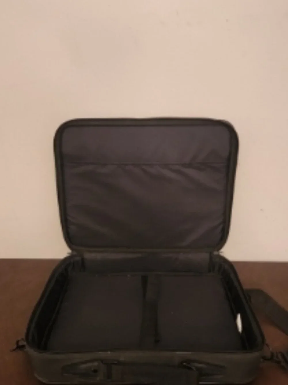 Targus Premier Laptop Case boasts a sleek black design